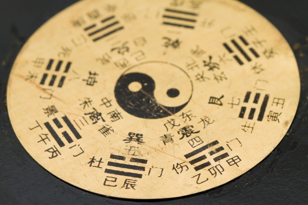 四柱推命を使用した占いの様子